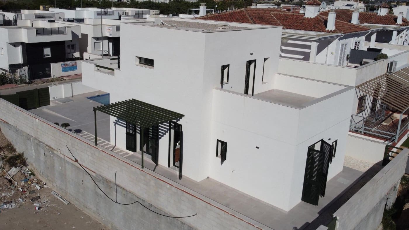 3 bedroom Villa for sale in Daya Nueva with pool - € 326,000 (Ref: 9409624)