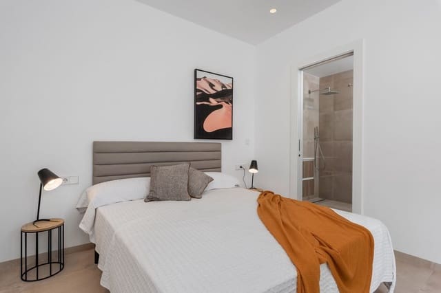 Chalet de 3 habitaciones en Pilar de la Horadada en venta con piscina - 519.900 € (Ref: 9409632)