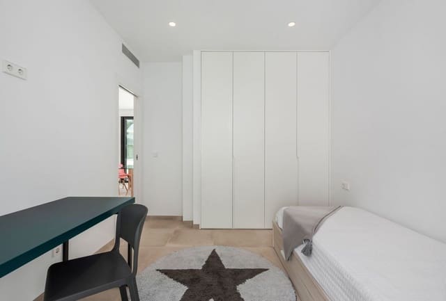 Chalet de 3 habitaciones en Pilar de la Horadada en venta con piscina - 519.900 € (Ref: 9409632)