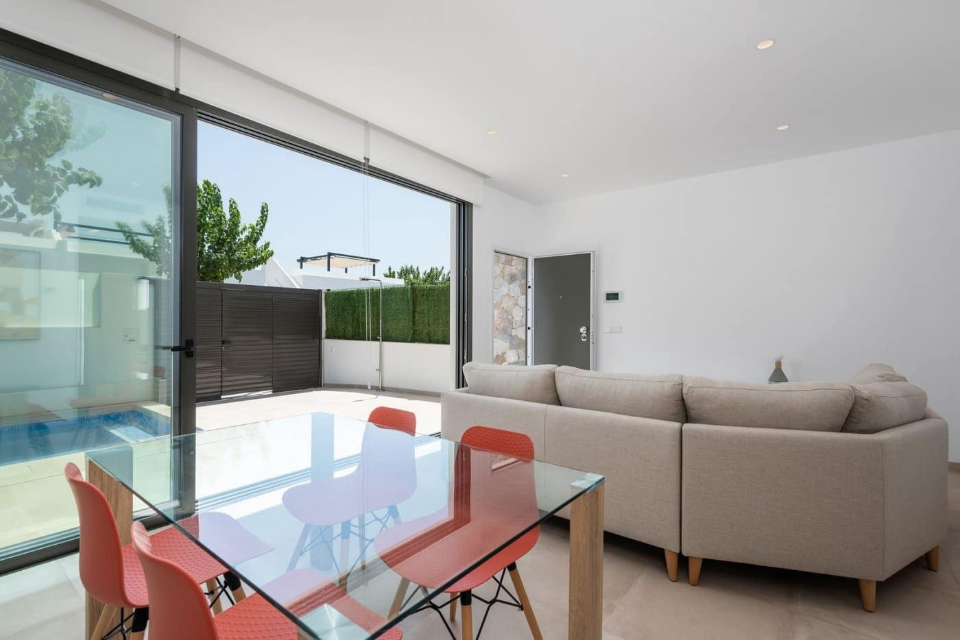 Chalet de 3 habitaciones en Pilar de la Horadada en venta con piscina - 519.900 € (Ref: 9409632)