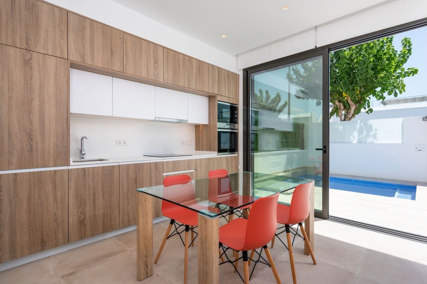 Chalet de 3 habitaciones en Pilar de la Horadada en venta con piscina - 519.900 € (Ref: 9409632)