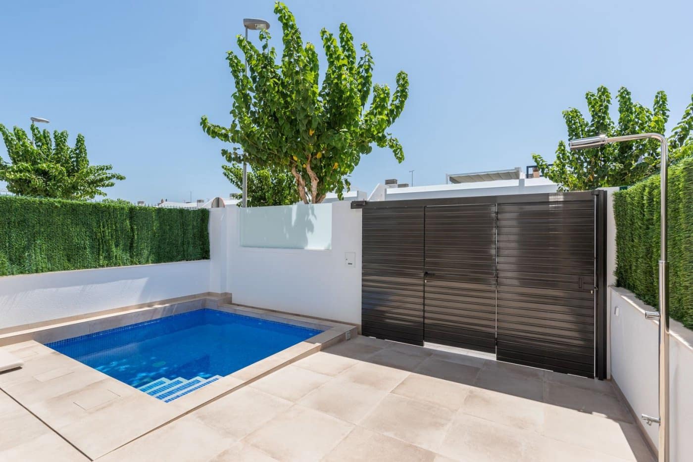 Chalet de 3 habitaciones en Pilar de la Horadada en venta con piscina - 519.900 € (Ref: 9409632)