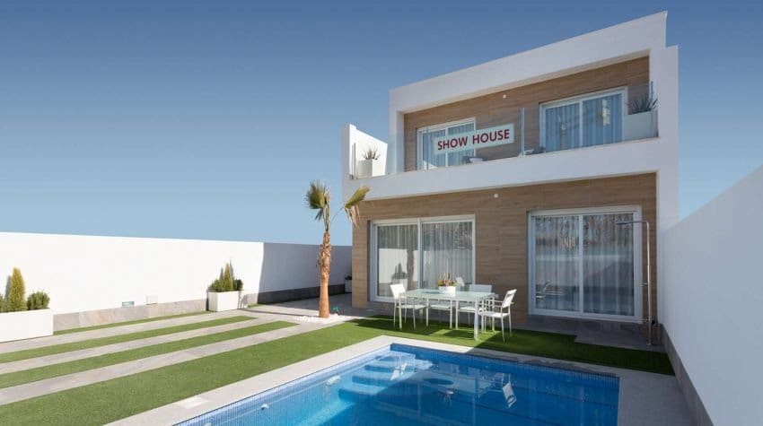 3 bedroom Villa for sale in San Pedro del Pinatar with pool - € 349,000 (Ref: 9409634)