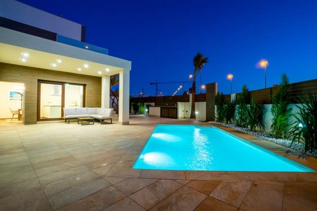 3 bedroom Villa for sale in Benijófar with pool - € 526,900 (Ref: 9409637)