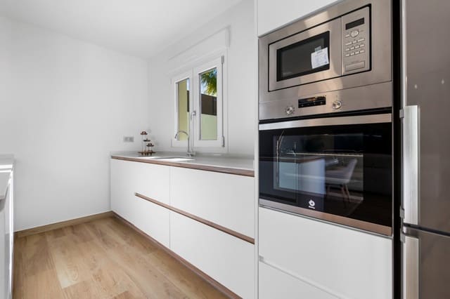 3 bedroom Villa for sale in Benijófar with pool - € 526,900 (Ref: 9409637)