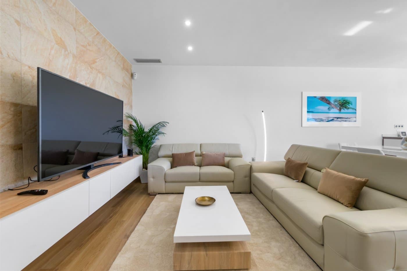 3 bedroom Villa for sale in Benijofar with pool - € 526,900 (Ref: 9409637)