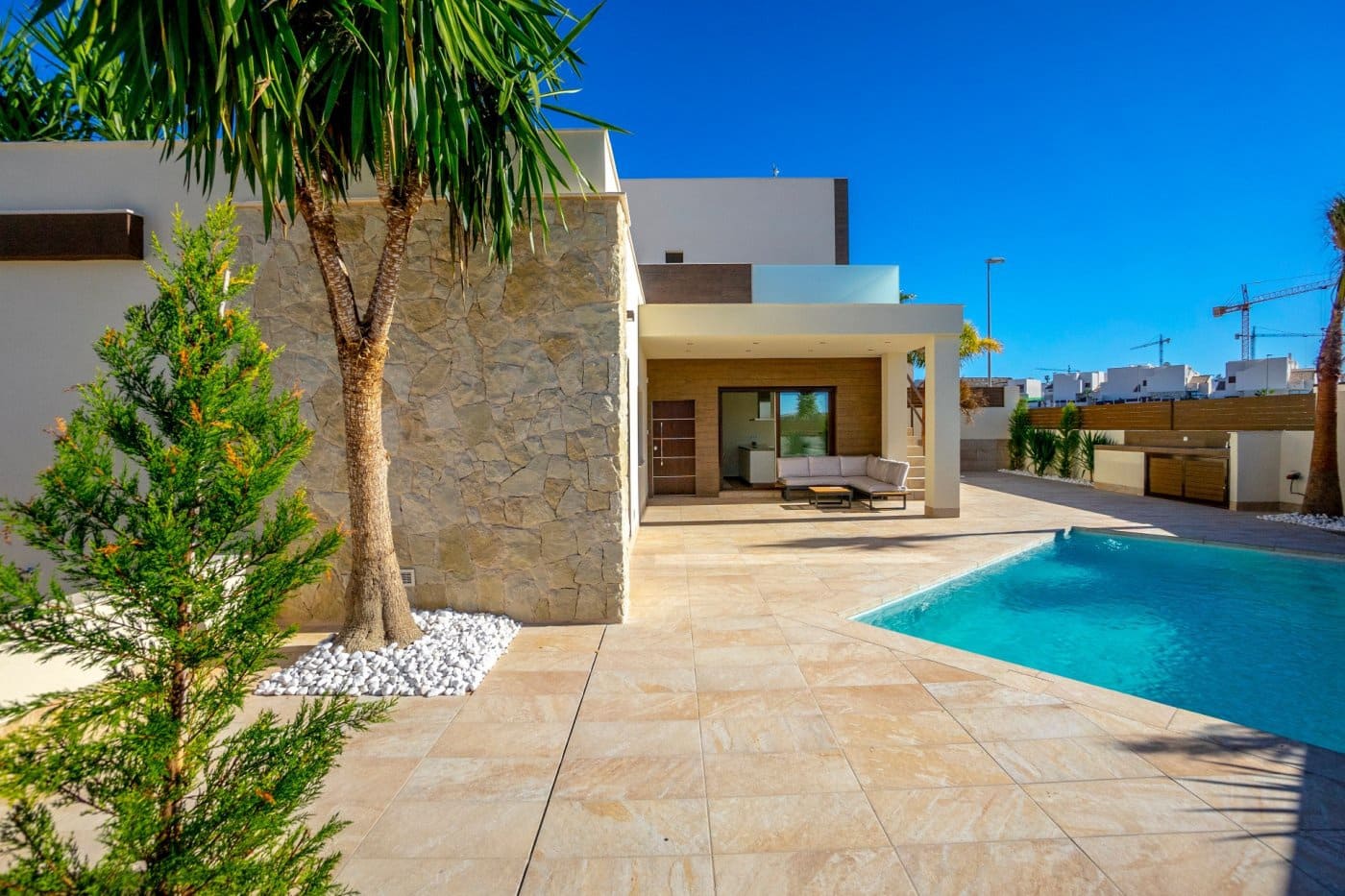 3 bedroom Villa for sale in Benijofar with pool - € 526,900 (Ref: 9409637)