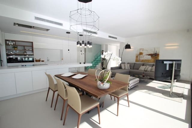 4 soverom Villa til salgs i San Miguel de Salinas med svømmebasseng - € 1 010 000 (Ref: 9409648)