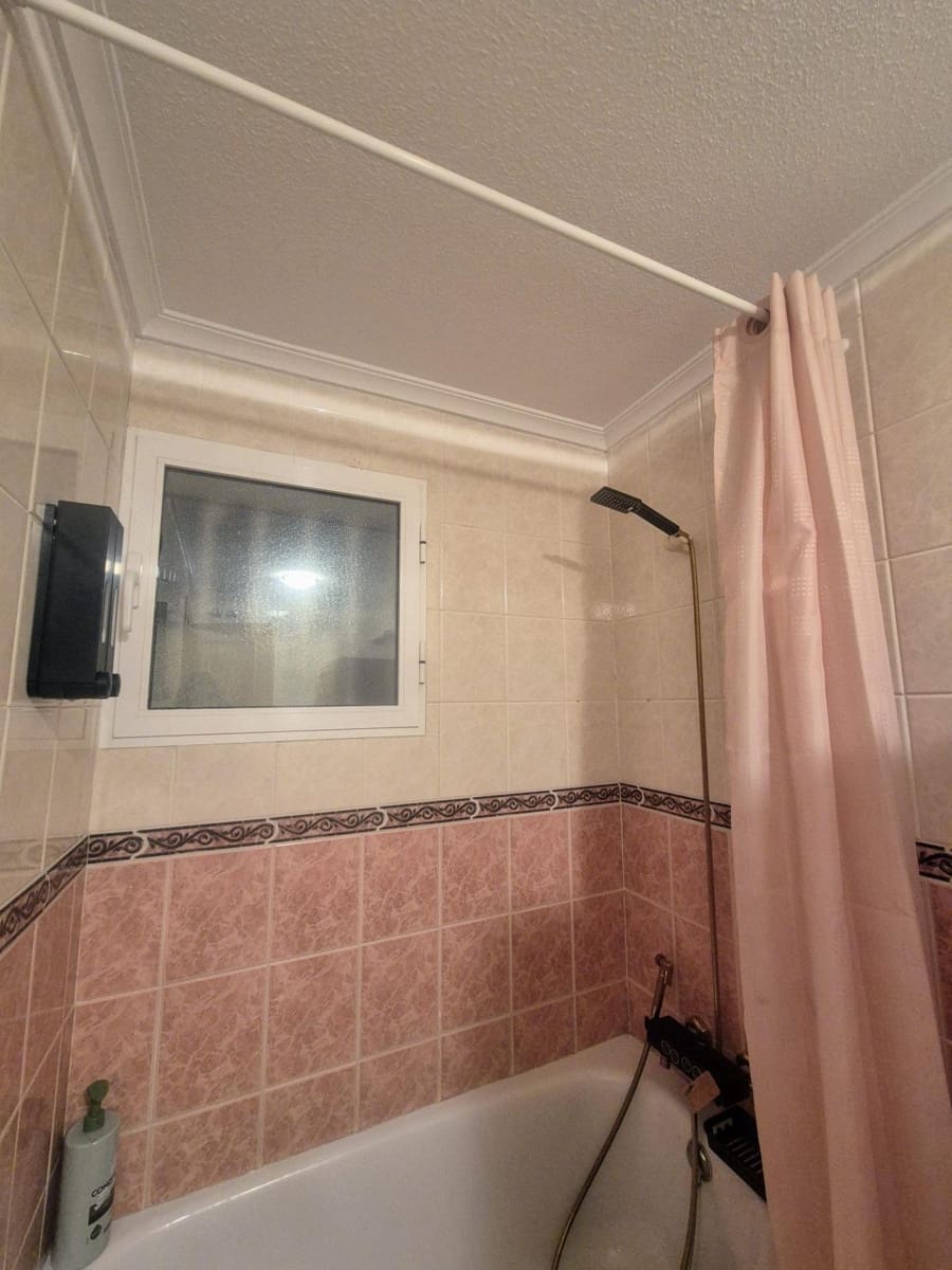 Apartamento de 3 habitaciones en Torrevieja en venta - 129.000 € (Ref: 9409670)