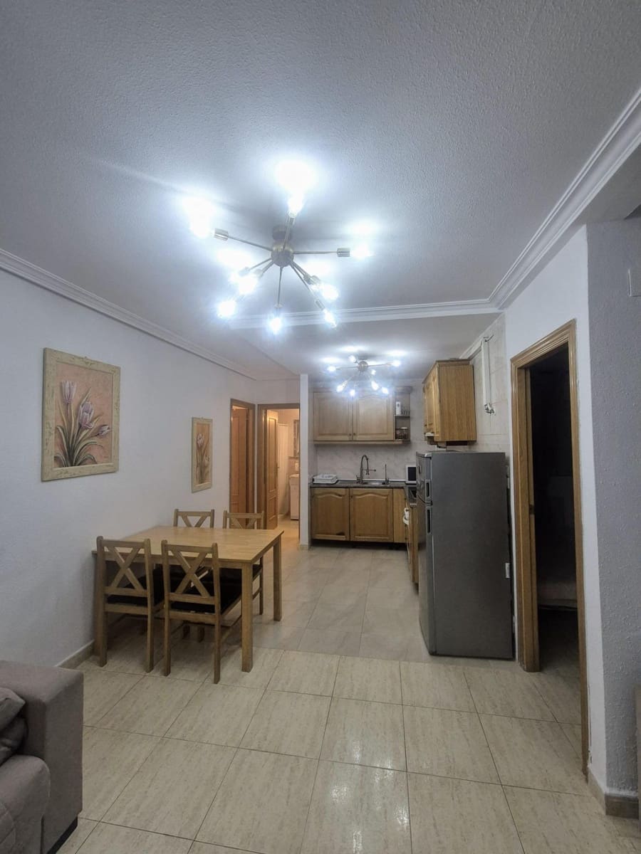 Apartamento de 3 habitaciones en Torrevieja en venta - 129.000 € (Ref: 9409670)