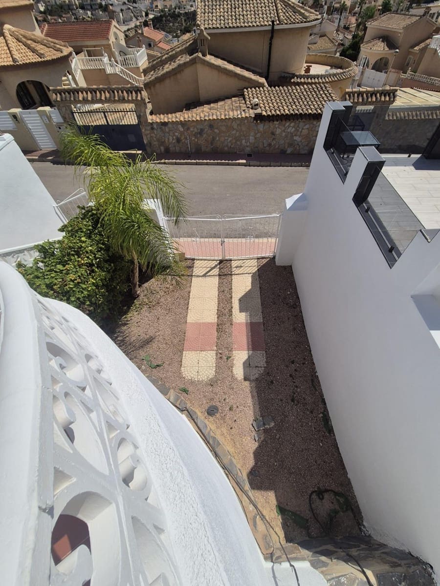 4 makuuhuone Paritalo myytävänä paikassa La Marquesa mukana uima-altaan - 459 000 € (Ref: 9409671)