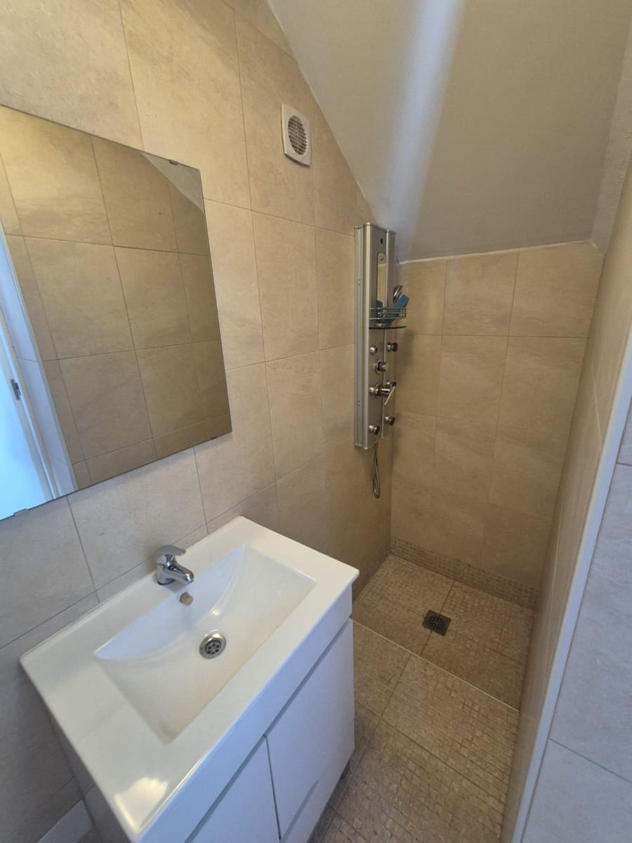 4 makuuhuone Paritalo myytävänä paikassa La Marquesa mukana uima-altaan - 459 000 € (Ref: 9409671)