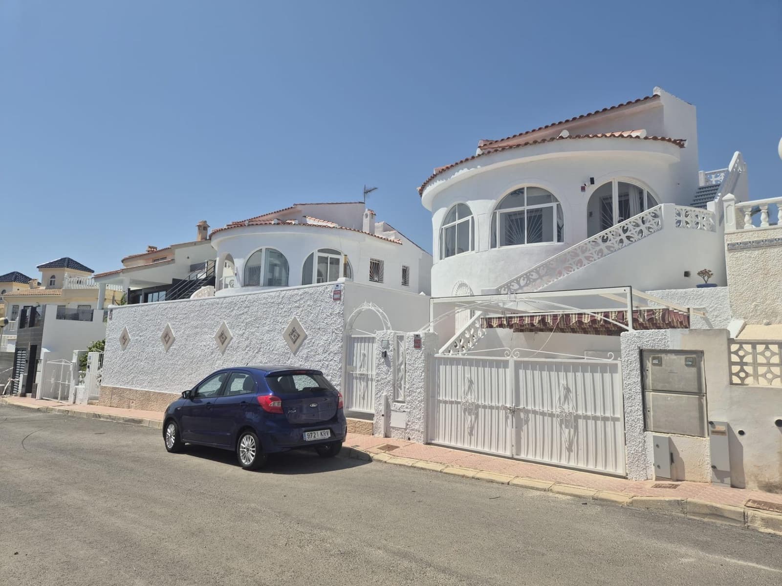 4 makuuhuone Paritalo myytävänä paikassa La Marquesa mukana uima-altaan - 459 000 € (Ref: 9409671)