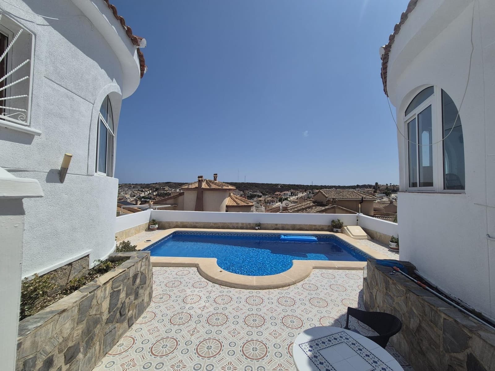 4 makuuhuone Paritalo myytävänä paikassa La Marquesa mukana uima-altaan - 459 000 € (Ref: 9409671)