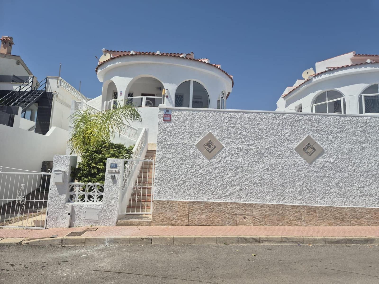 4 makuuhuone Paritalo myytävänä paikassa La Marquesa mukana uima-altaan - 459 000 € (Ref: 9409671)