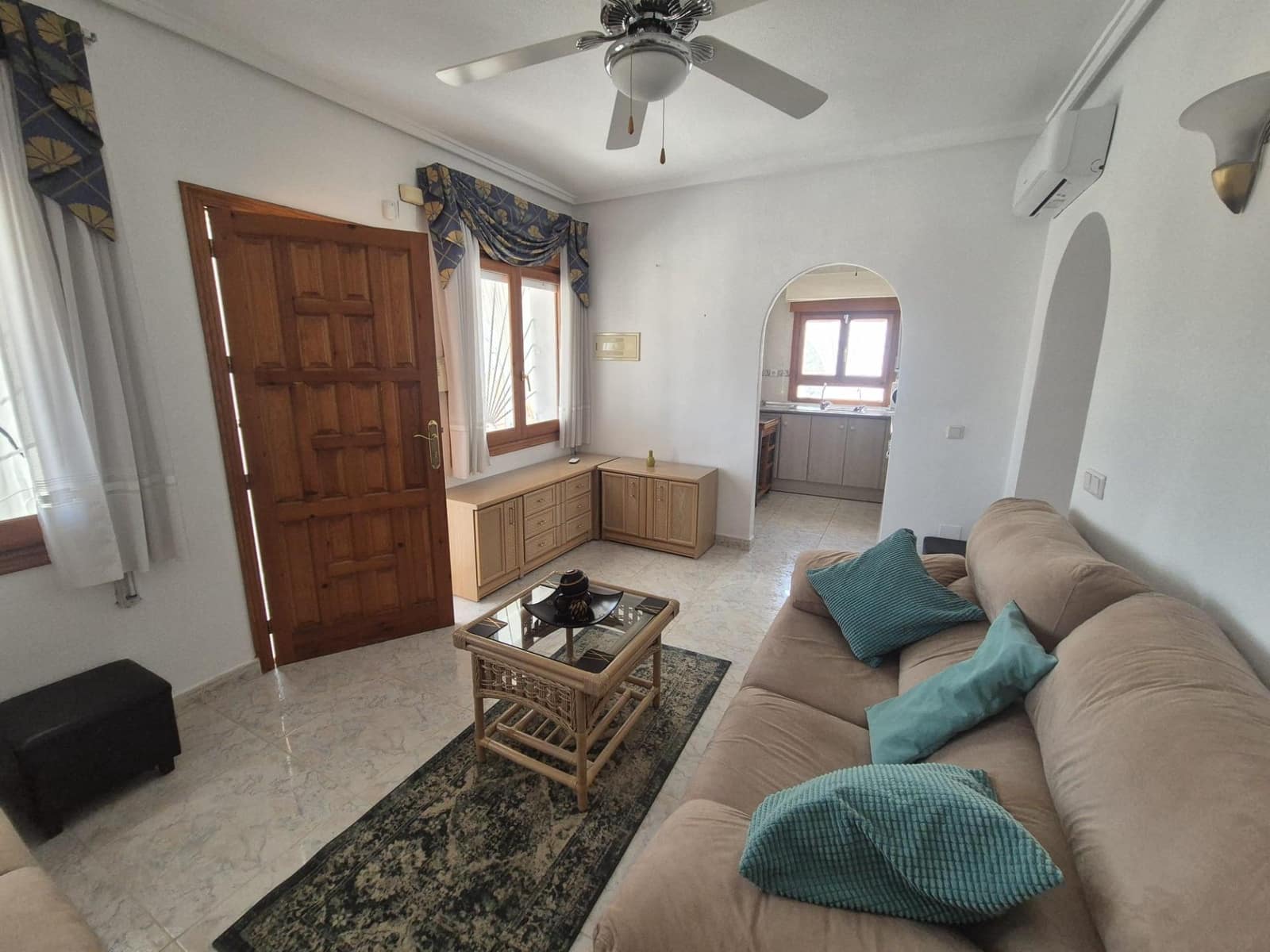 4 makuuhuone Paritalo myytävänä paikassa La Marquesa mukana uima-altaan - 459 000 € (Ref: 9409671)