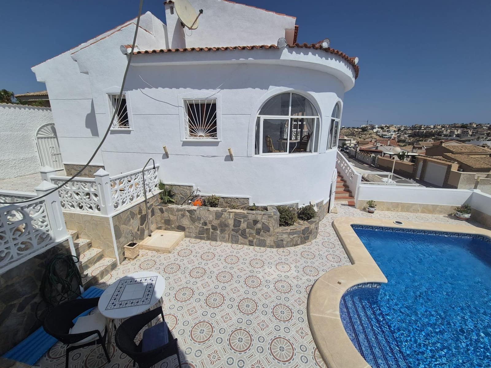 4 makuuhuone Paritalo myytävänä paikassa La Marquesa mukana uima-altaan - 459 000 € (Ref: 9409671)