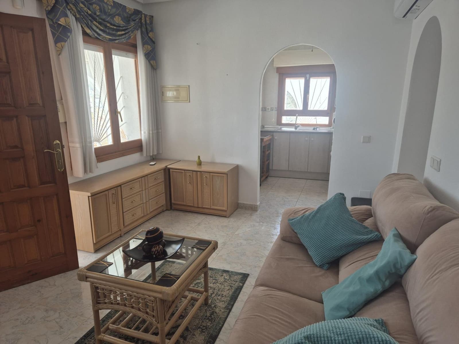 4 makuuhuone Paritalo myytävänä paikassa La Marquesa mukana uima-altaan - 459 000 € (Ref: 9409671)