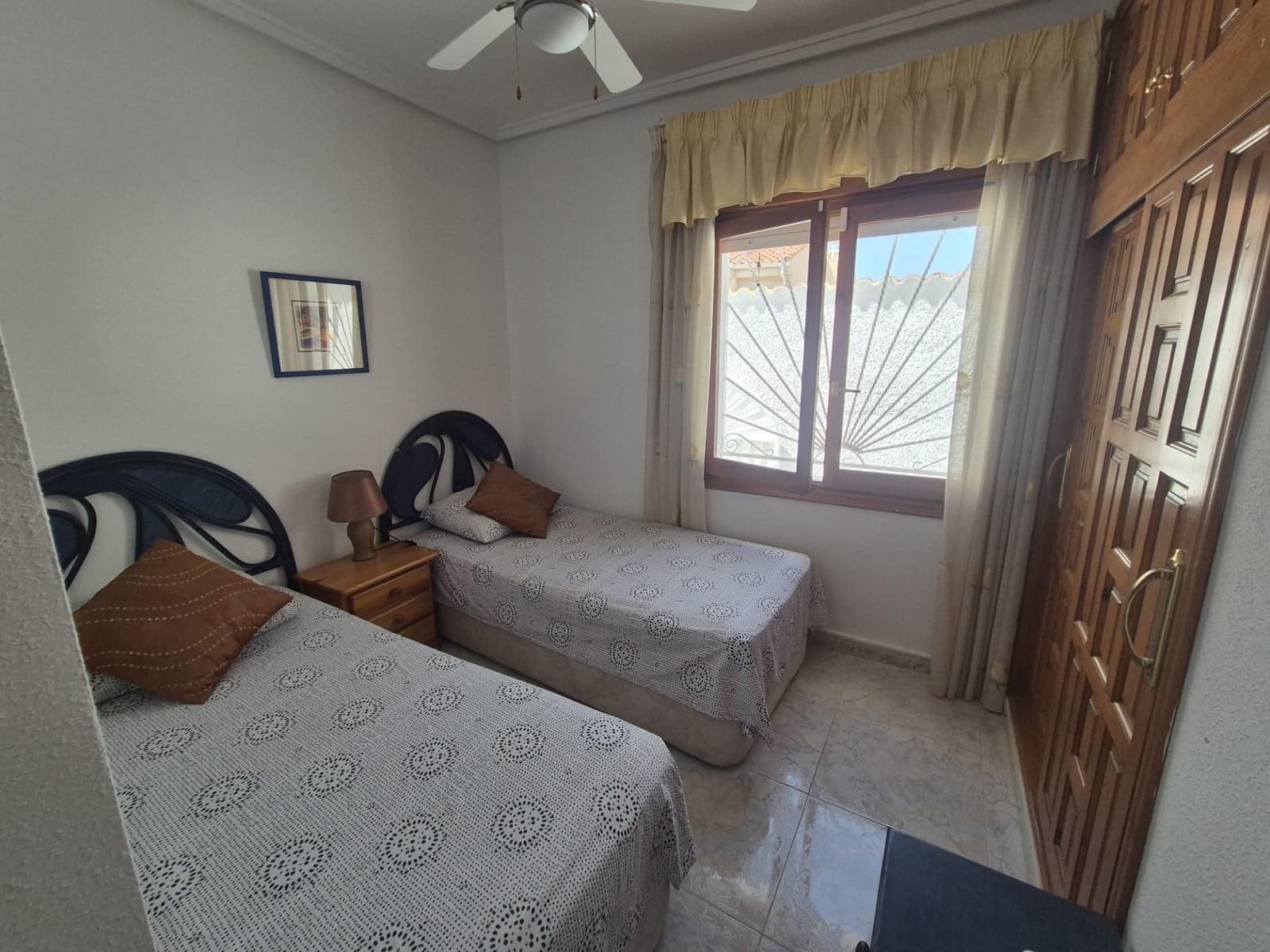 4 makuuhuone Paritalo myytävänä paikassa La Marquesa mukana uima-altaan - 459 000 € (Ref: 9409671)