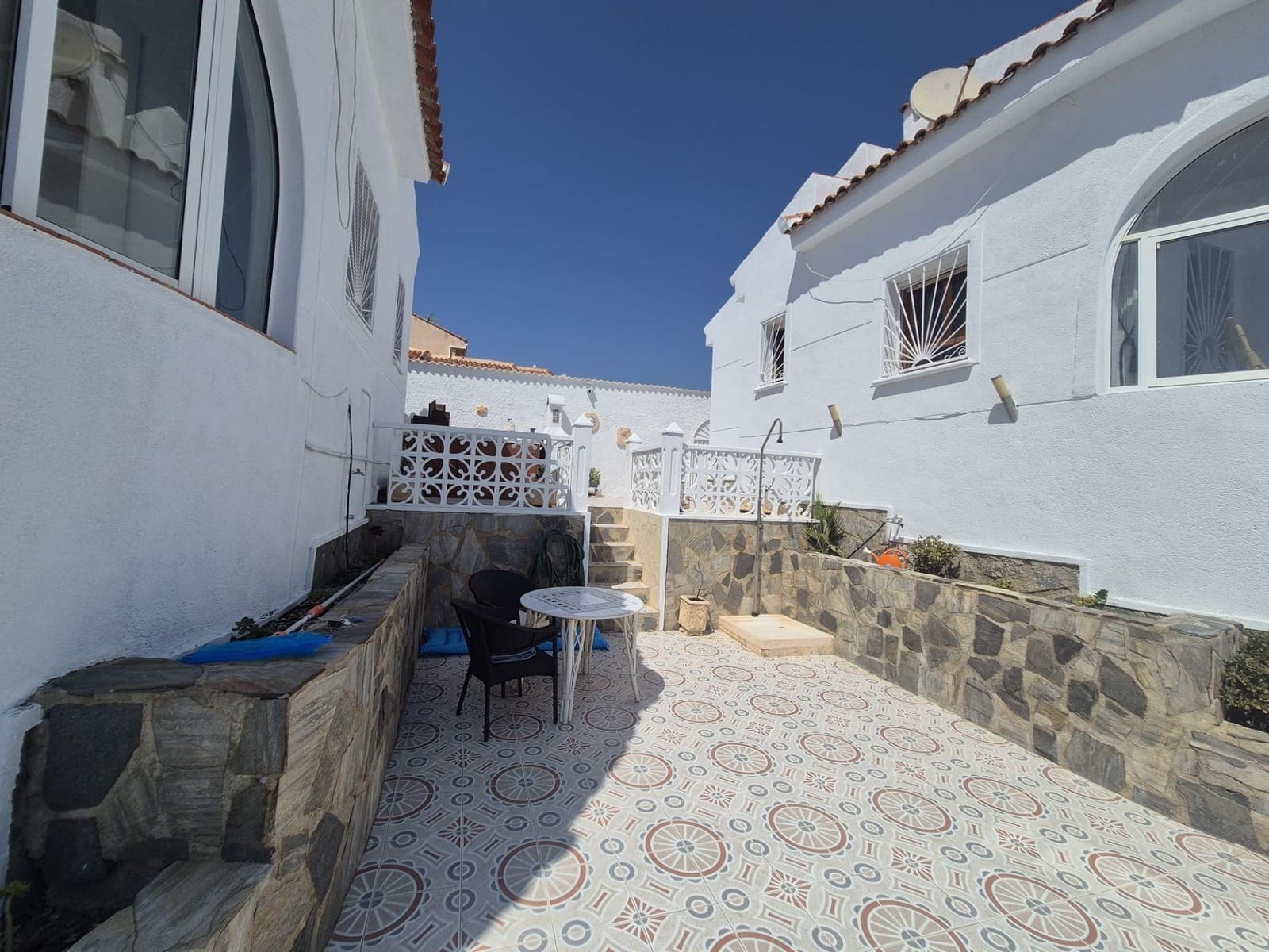 4 makuuhuone Paritalo myytävänä paikassa La Marquesa mukana uima-altaan - 459 000 € (Ref: 9409671)