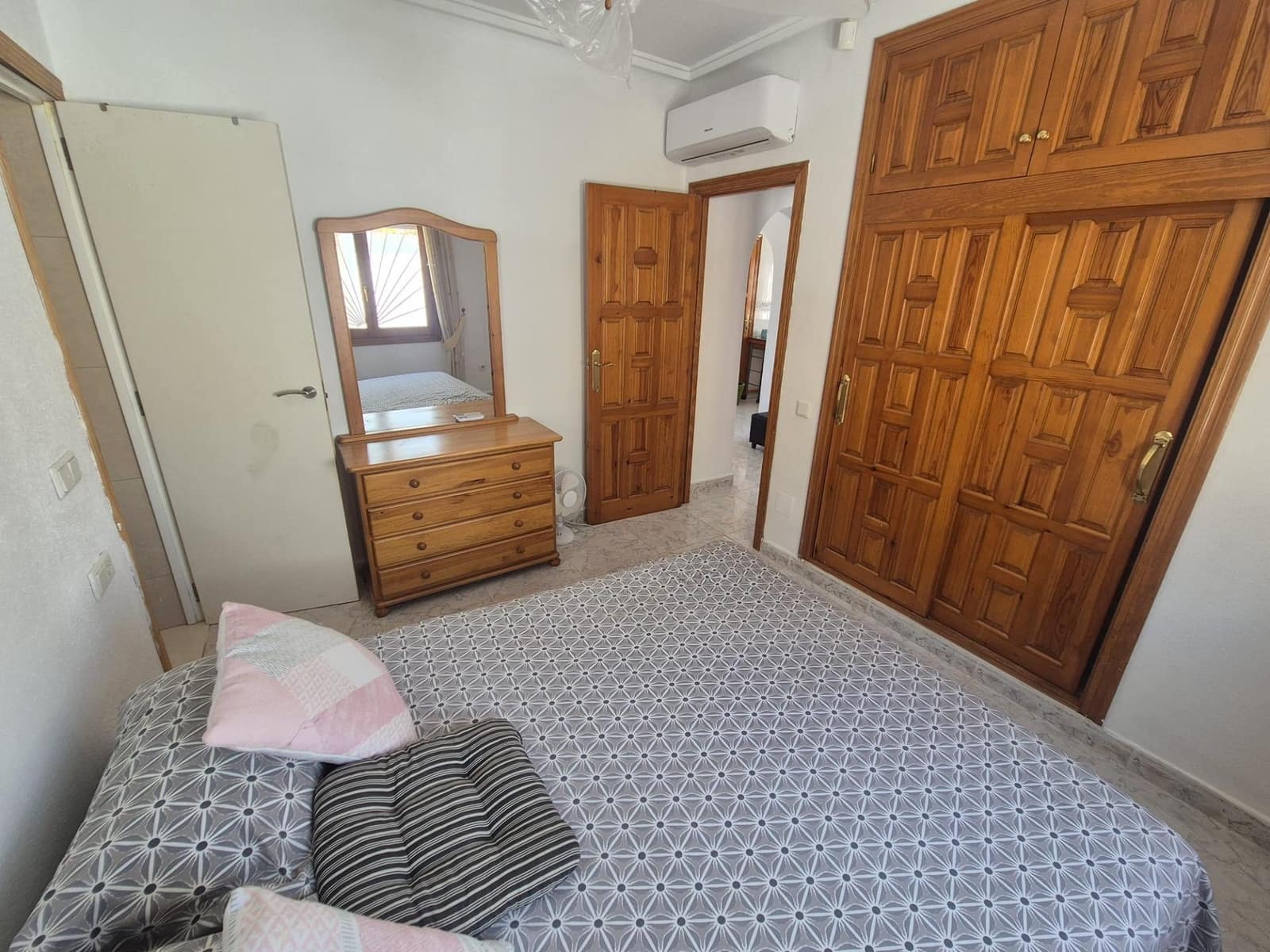 4 makuuhuone Paritalo myytävänä paikassa La Marquesa mukana uima-altaan - 459 000 € (Ref: 9409671)