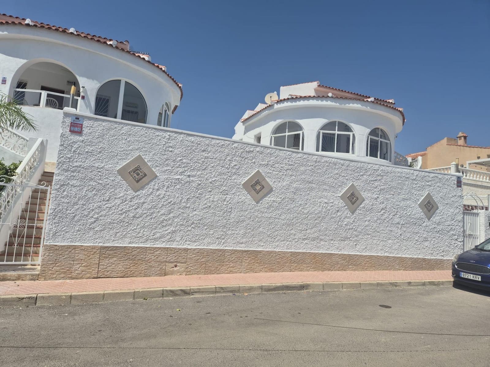 4 makuuhuone Paritalo myytävänä paikassa La Marquesa mukana uima-altaan - 459 000 € (Ref: 9409671)