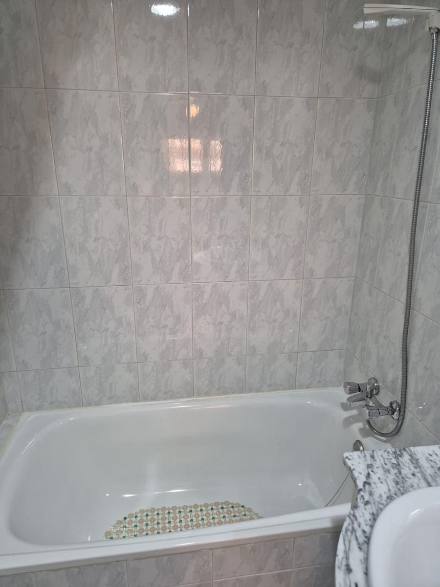 1 bedroom Flat for rent in Torrevieja with pool - € 700 (Ref: 9543594)