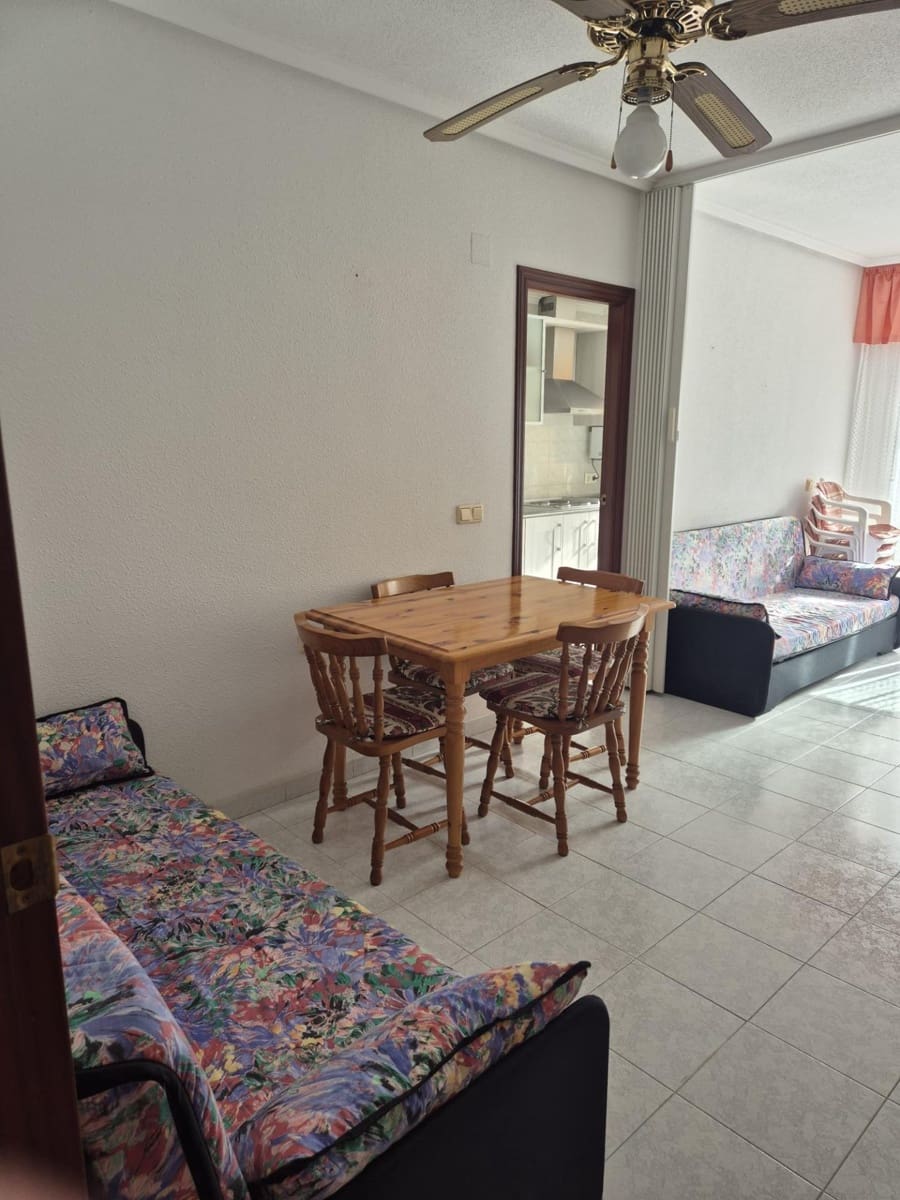 1 bedroom Flat for rent in Torrevieja with pool - € 700 (Ref: 9543594)