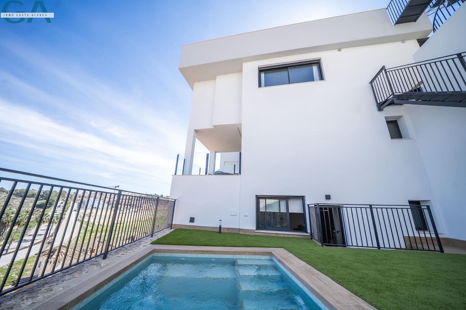 3 bedroom Villa for sale in Algorfa with pool garage - € 528,000 (Ref: 10009108)