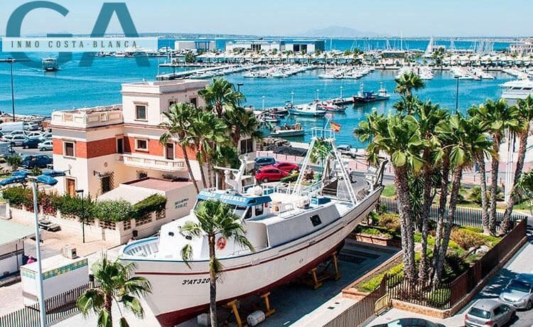 3 sypialnia Apartament na sprzedaż w Santa Pola z basenem garażem - 375 000 € (Ref: 10009109)