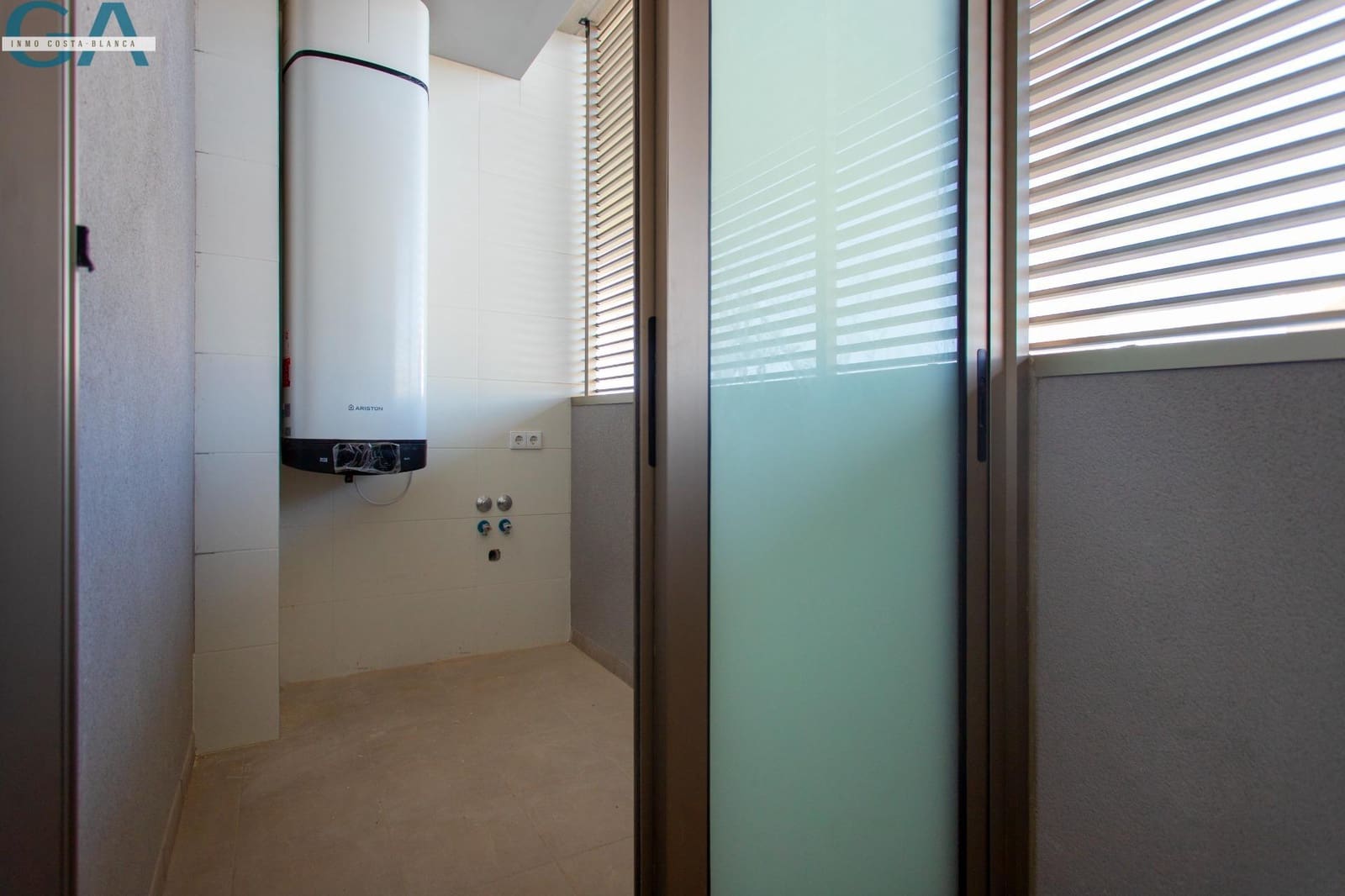 3 sypialnia Apartament na sprzedaż w Santa Pola z basenem garażem - 375 000 € (Ref: 10009109)