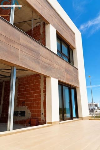 3 slaapkamer Rijtjeshuis te koop in Dolores met zwembad garage - € 306.000 (Ref: 10009110)