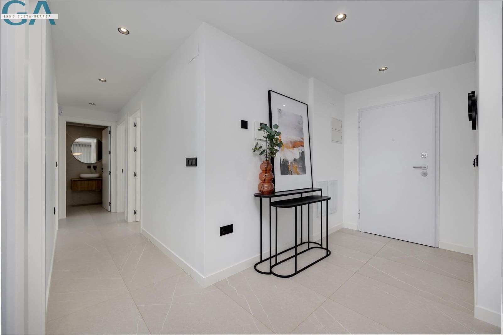 3 soverom Villa til salgs i Torrevieja med svømmebasseng garasje - € 585 000 (Ref: 10180630)
