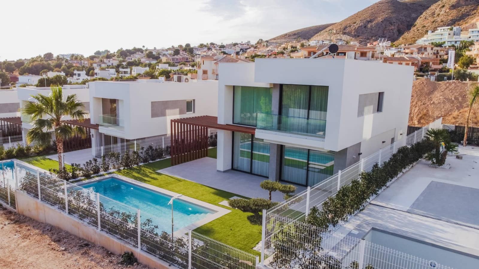 3 bedroom Villa for sale in Finestrat with pool - € 870,000 (Ref: 6384025)