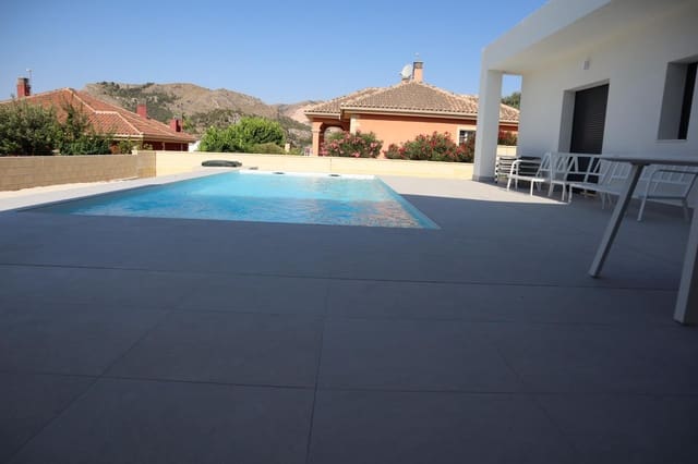 3 bedroom Villa for sale in La Romana with pool - € 360,000 (Ref: 6514755)