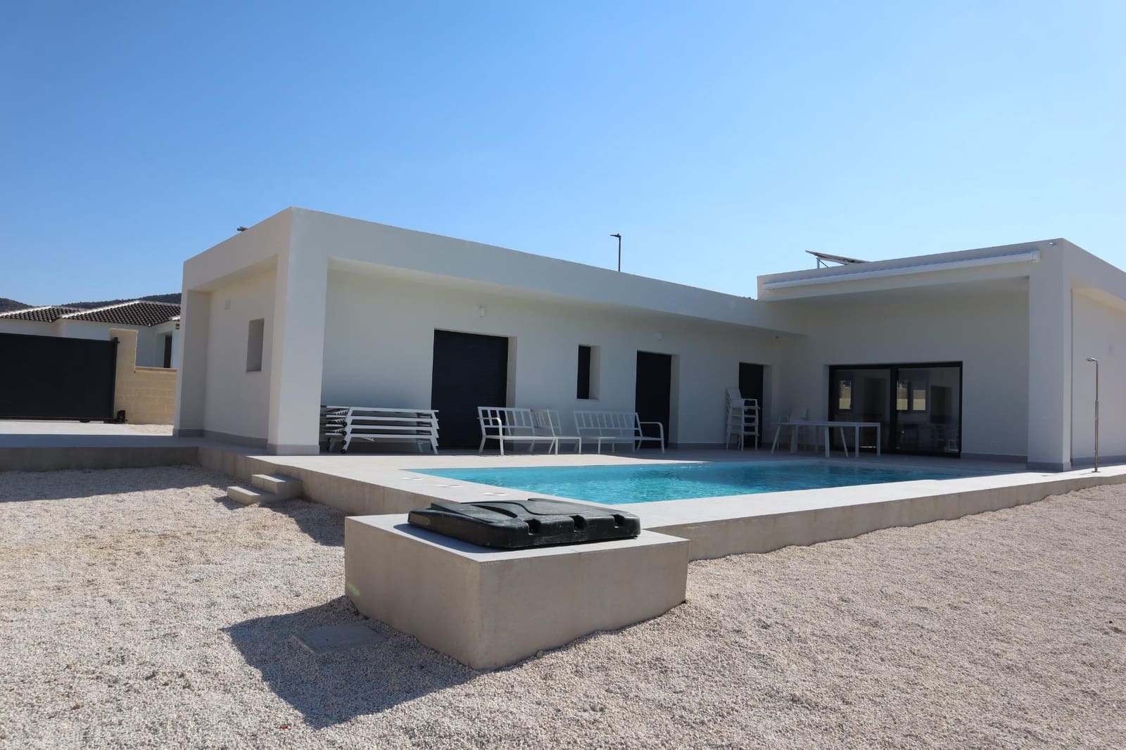 3 Zimmer Villa zu verkaufen in La Romana mit Pool - 360.000 € (Ref: 6514755)