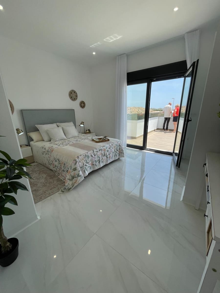 3 bedroom Villa for sale in Vistabella with pool - € 389,000 (Ref: 7087631)