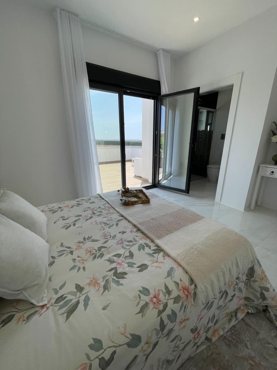 3 bedroom Villa for sale in Vistabella with pool - € 389,000 (Ref: 7087631)