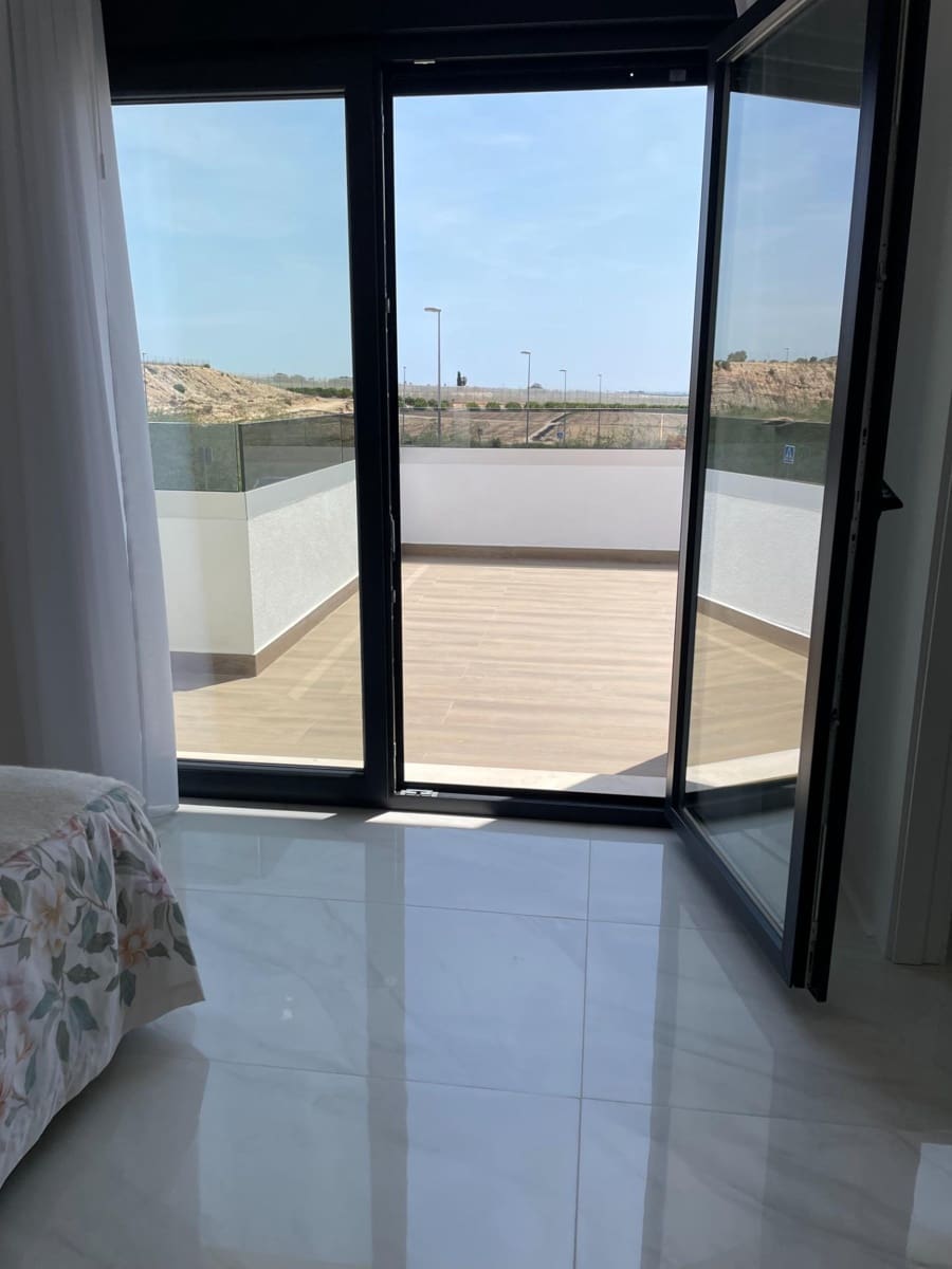 3 bedroom Villa for sale in Vistabella with pool - € 389,000 (Ref: 7087631)