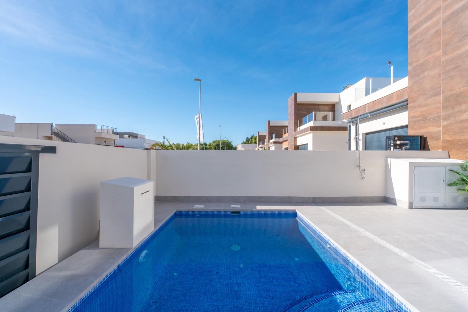 3 bedroom Semi-detached Villa for sale in Daya Nueva with pool - € 307,000 (Ref: 7110720)