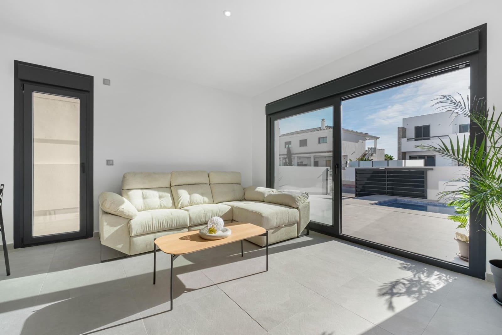 3 bedroom Semi-detached Villa for sale in Daya Nueva with pool - € 307,000 (Ref: 7110720)