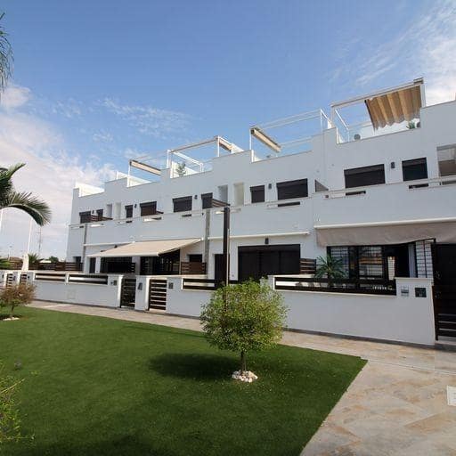 3 soverom Rekkehus til salgs i Pilar de la Horadada med svømmebasseng - € 344 900 (Ref: 7467392)