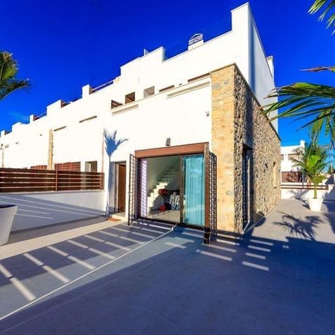 3 soverom Rekkehus til salgs i Pilar de la Horadada med svømmebasseng - € 344 900 (Ref: 7467392)