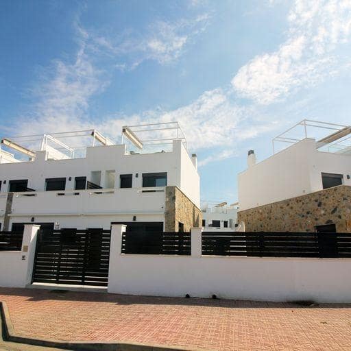 3 soverom Rekkehus til salgs i Pilar de la Horadada med svømmebasseng - € 344 900 (Ref: 7467392)