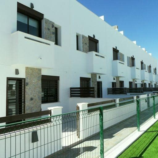 3 soverom Rekkehus til salgs i Pilar de la Horadada med svømmebasseng - € 344 900 (Ref: 7467392)