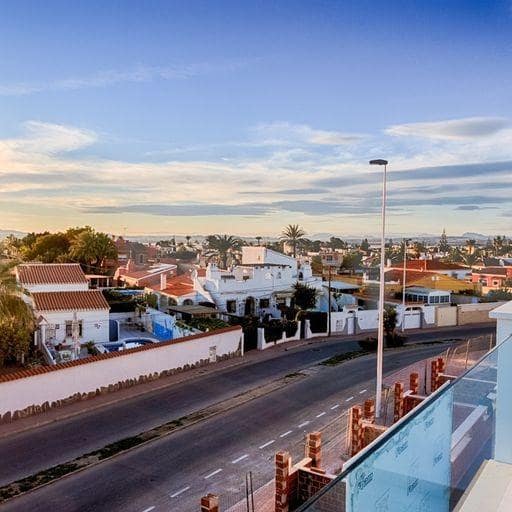 3 soverom Rekkehus til salgs i Pilar de la Horadada med svømmebasseng - € 344 900 (Ref: 7467392)