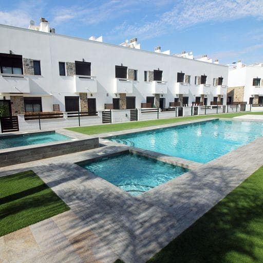 3 soverom Rekkehus til salgs i Pilar de la Horadada med svømmebasseng - € 344 900 (Ref: 7467392)