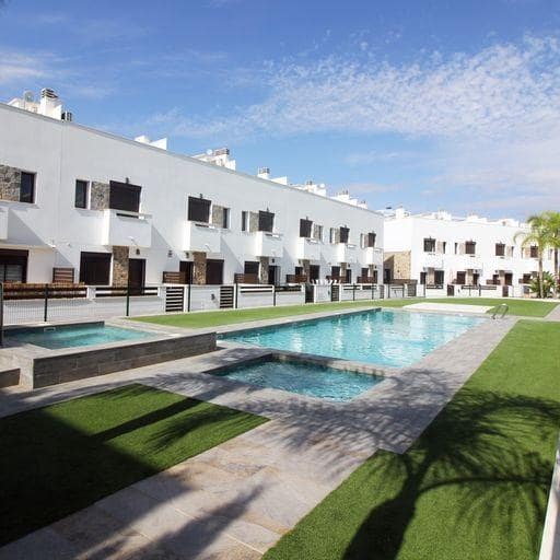 3 soverom Rekkehus til salgs i Pilar de la Horadada med svømmebasseng - € 344 900 (Ref: 7467392)