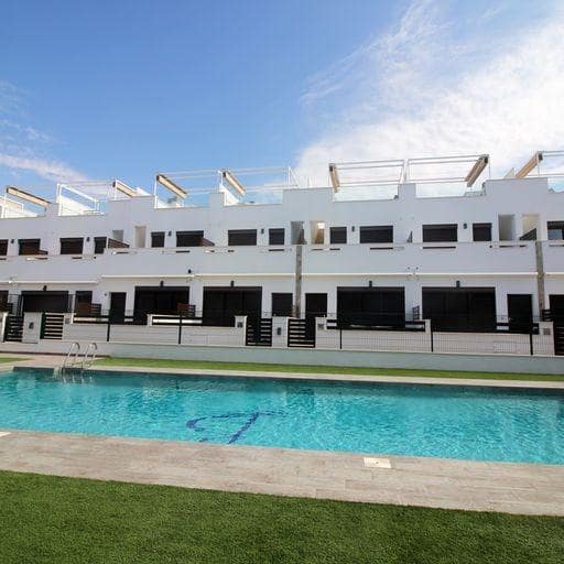 3 soverom Rekkehus til salgs i Pilar de la Horadada med svømmebasseng - € 344 900 (Ref: 7467392)