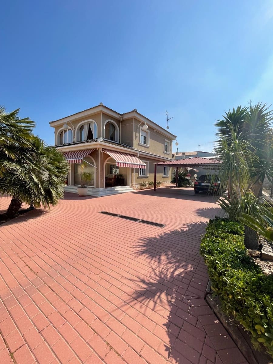 5 soverom Villa til salgs i La Marina med svømmebasseng - € 539 175 (Ref: 7476070)